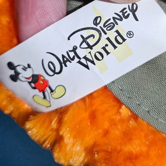 Tiger from winnie the pooh plush/staffed animal from Walt Disney World - Picture 7 of 7